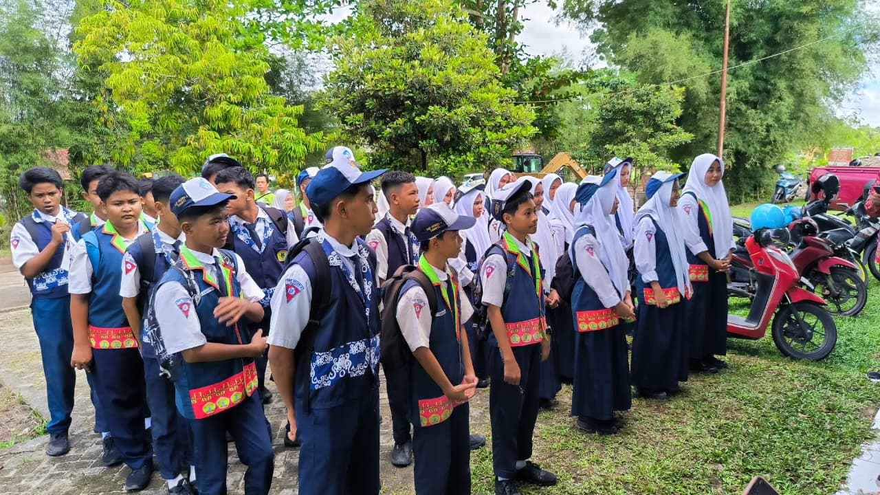 Kegiatan pembelajaran lingkungan SMPN 4 Sampit
